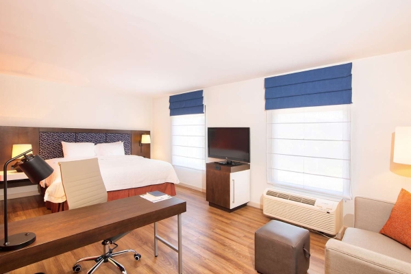 Hampton Inn & Suites by Hilton San Jose-Airport